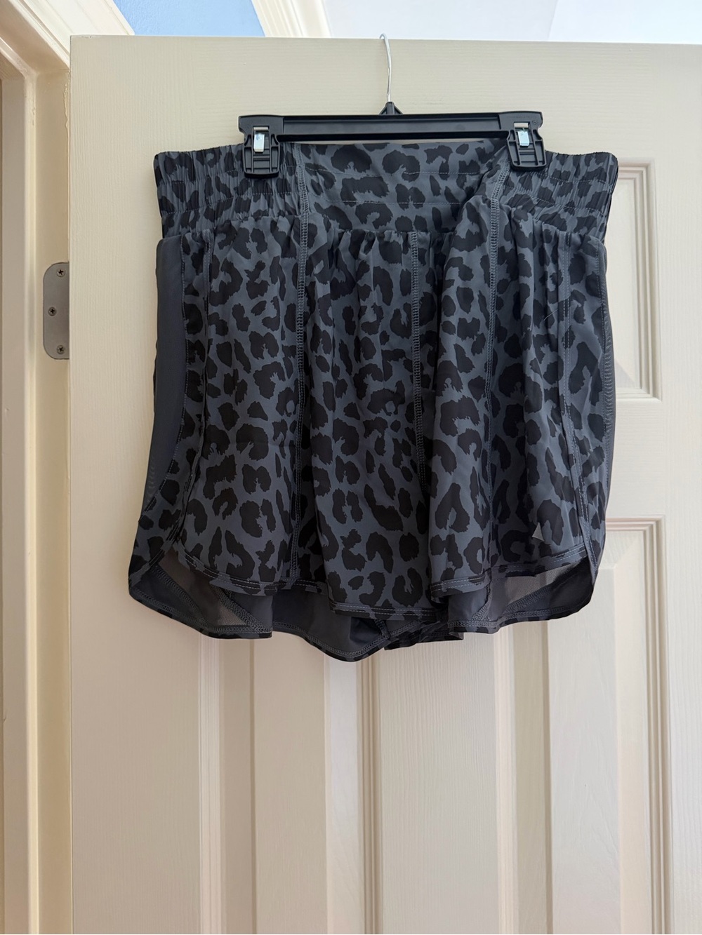 Vitality Breeze Shorts—King Cheeta